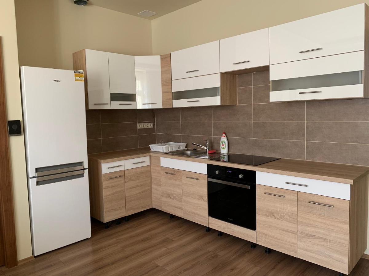 A Vendeghaz Hotel Miskolc Bagian luar foto